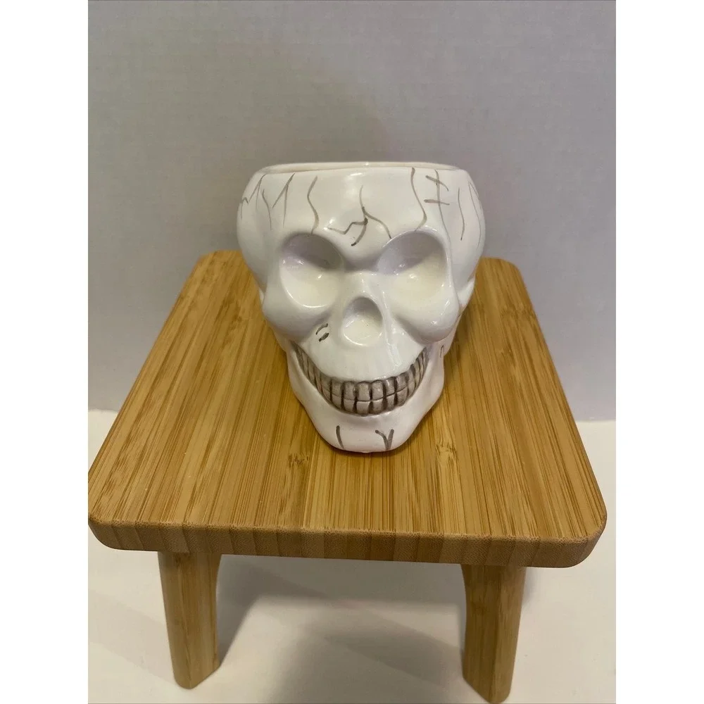 Royal Norfolk Ceramic Skull Planter Candy Bowl Halloween Spooky Season